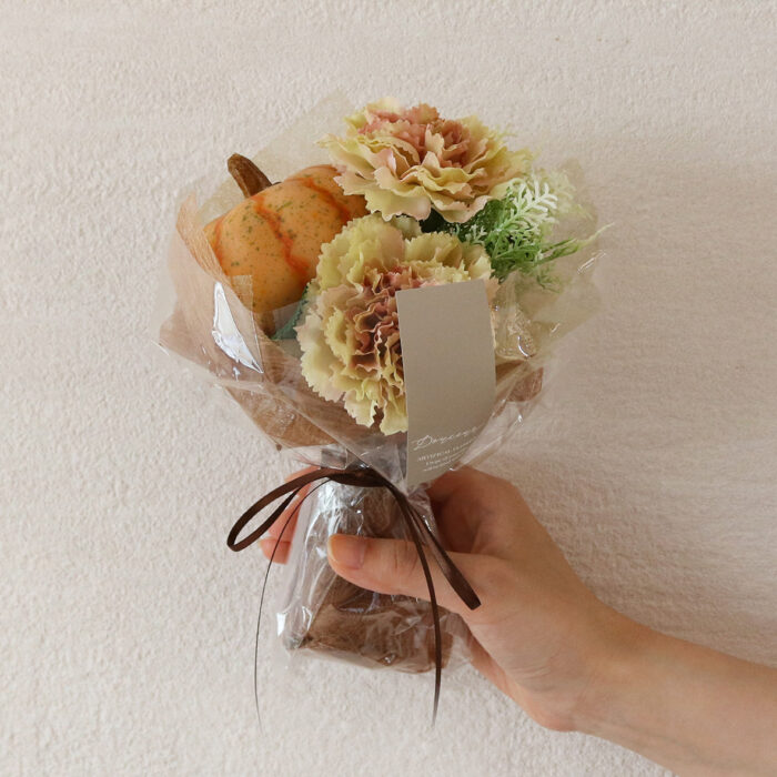 Happy Halloween フラワーショップドシュールが取り扱う 仏花 お供え花をご紹介